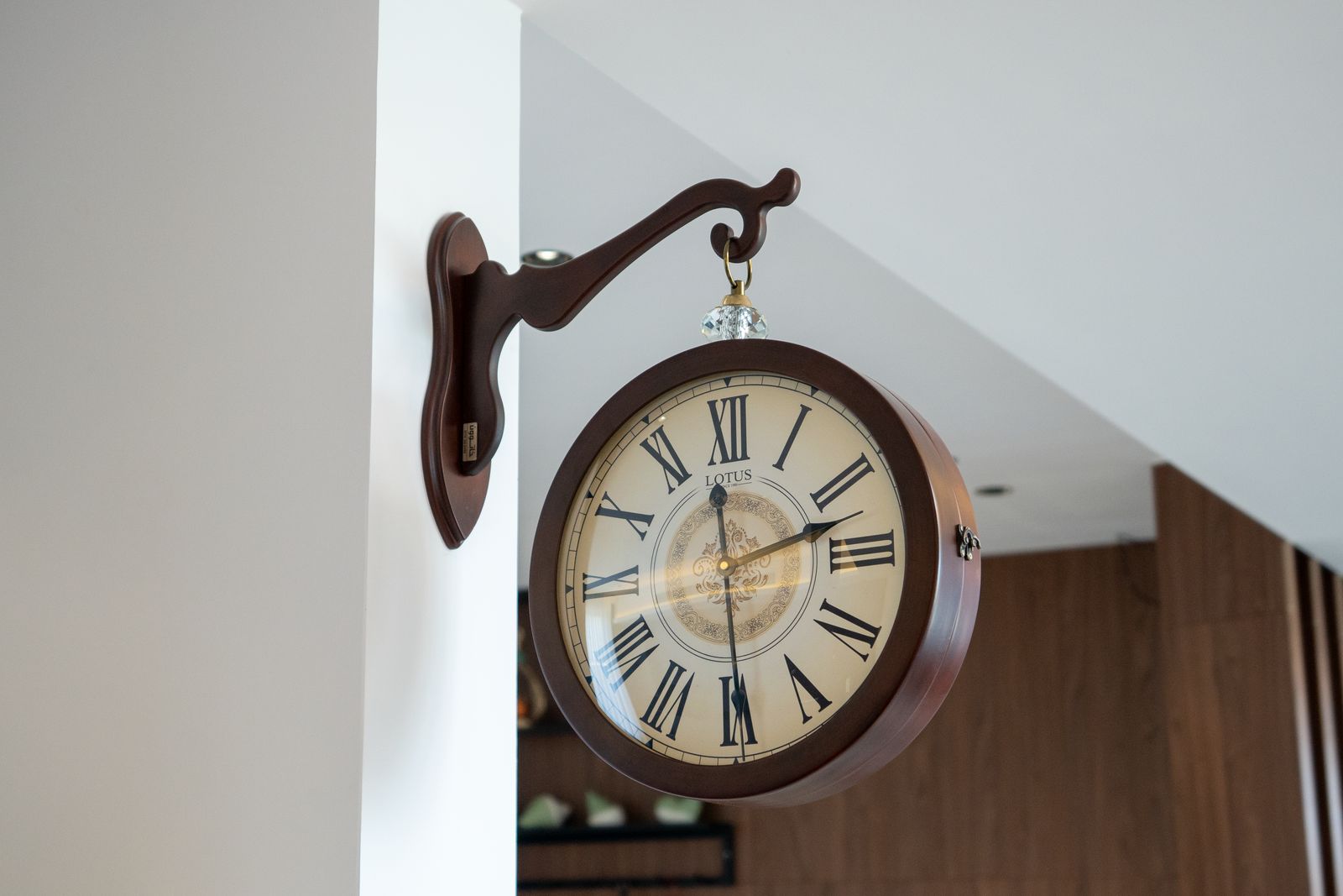 Clocks & Ornaments